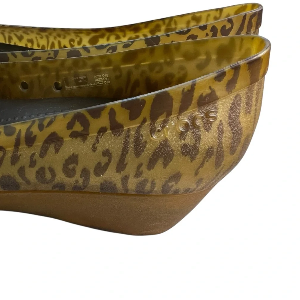 Crocs Carlisa Animal Print Wedge Size Women’s 8 Shoe